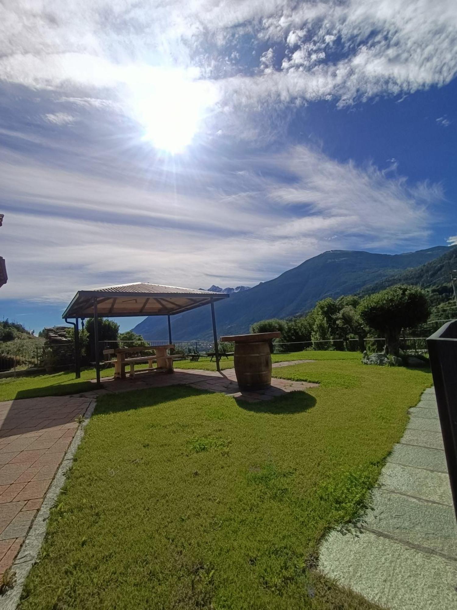Le Temps Retrouve - Casa Tipica Con Giardino Villa Villeneuve Kültér fotó