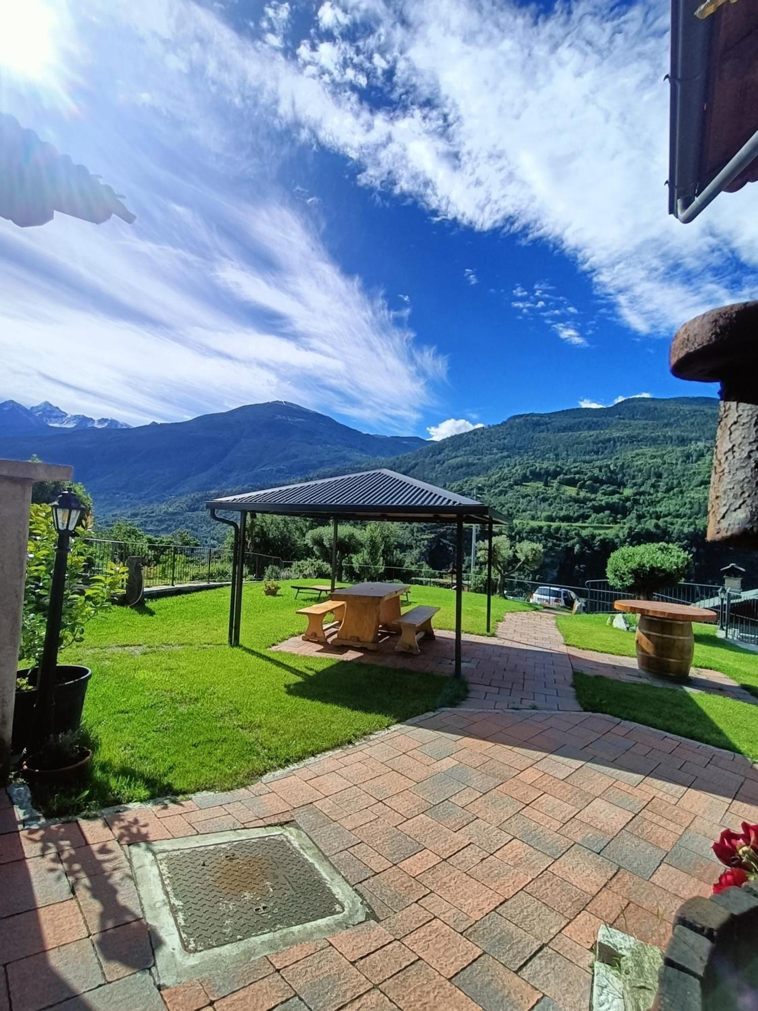 Le Temps Retrouve - Casa Tipica Con Giardino Villa Villeneuve Kültér fotó